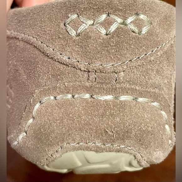 Women's UGG Chestnut Ansley Slippers- size 6- #1106878. - Picture 5 of 13